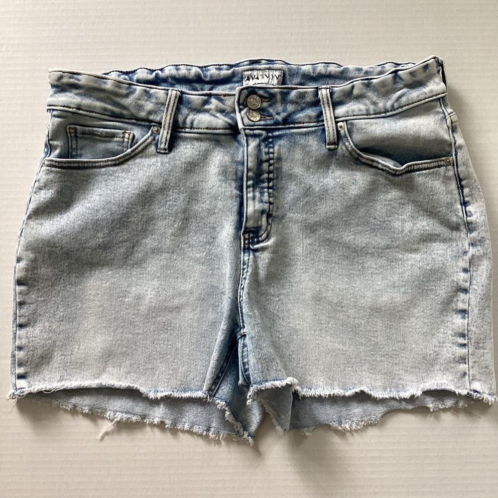 Ava & Viv Women's Light Blue Denim Shorts Size 14W